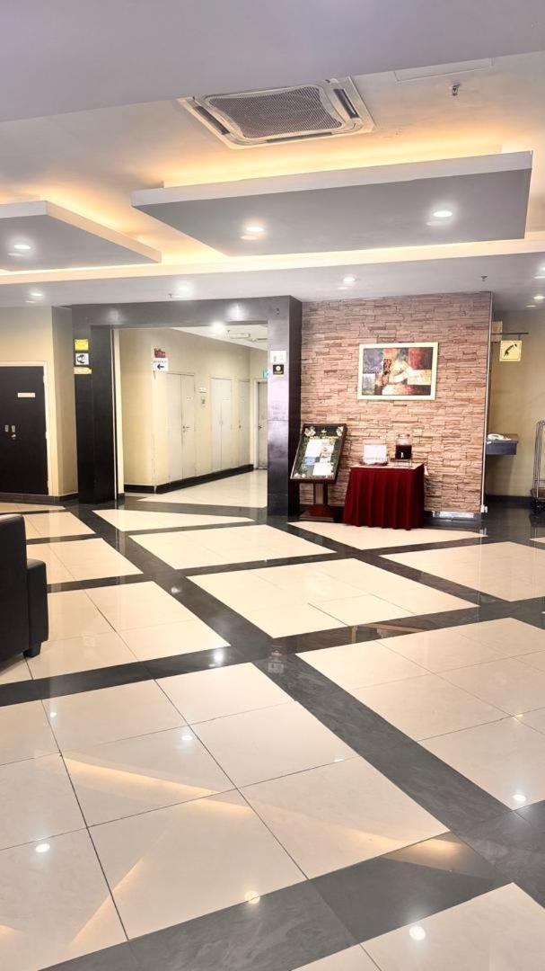 Hotel Seri Malaysia Kepala Batas Exterior foto